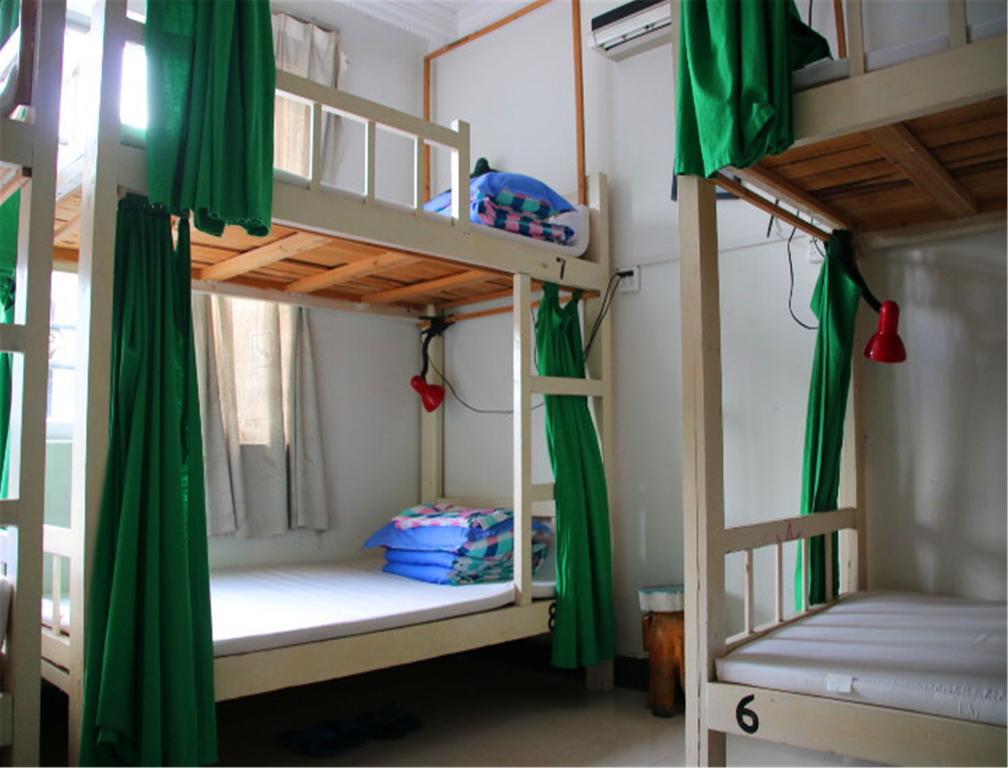 En Attendant Godot Youth Hostel Яншо Экстерьер фото