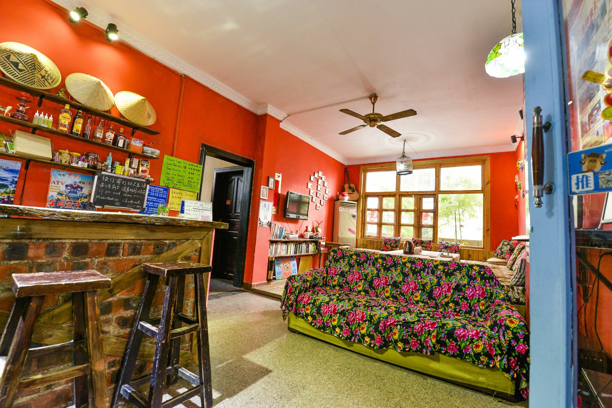 En Attendant Godot Youth Hostel Яншо Экстерьер фото